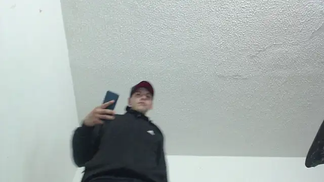 Snapshot of Thomasjons_ chatting on 12.03.25 Thomasjons online show from 12.03.25