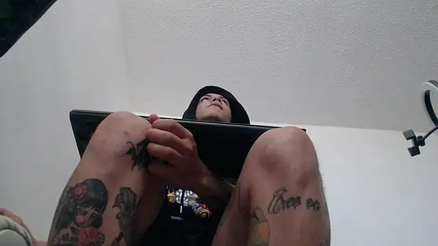 Snapshot of Thomasjons_ chatting on 01.16.26 Thomasjons online show from 01.16.26