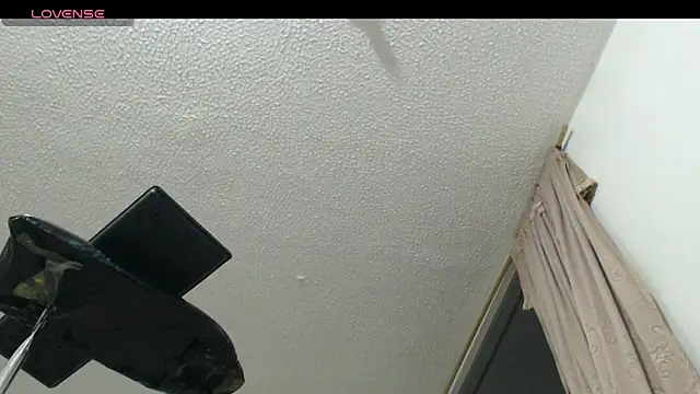 Thomasjons  online show from 04.29.26
