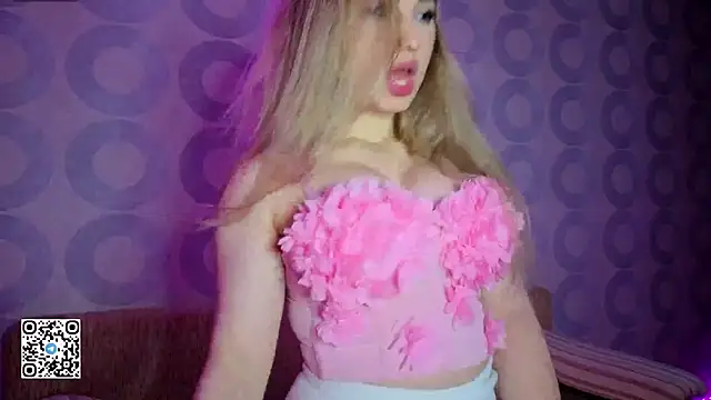 Snapshot of sugarskitty chatting on 09.24.25 sugarskitty online show from 09.24.25