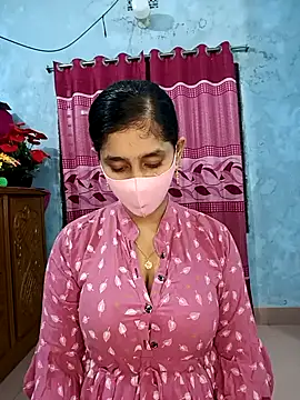 Snapshot of Cute_Faria chatting on 11.12.25 Cute Faria online show from 11.12.25