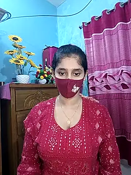 Snapshot of Cute_Faria chatting on 11.15.25 Cute Faria online show from 11.15.25