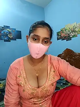 Snapshot of Cute_Faria chatting on 11.18.25 Cute Faria online show from 11.18.25