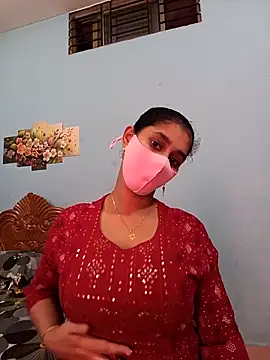 Snapshot of Cute_Faria chatting on 12.17.25 Cute Faria online show from 12.17.25