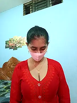 Snapshot of Cute_Faria chatting on 12.20.25 Cute Faria online show from 12.20.25