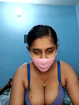 Snapshot of Cute_Faria chatting on 12.20.25 Cute Faria online show from 12.20.25