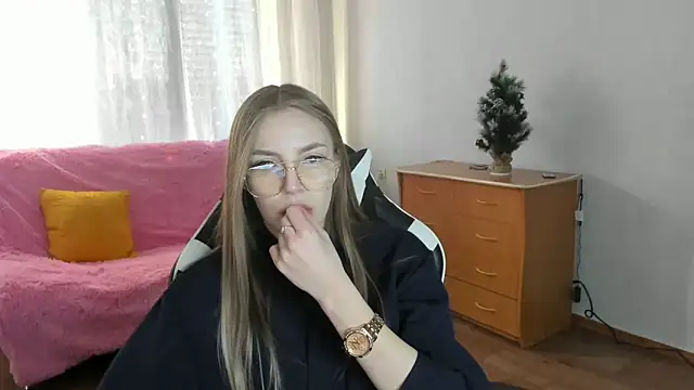 HitGyrl online show from 02.03.26