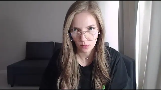 HitGyrl online show from 07.15.26