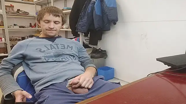 Snapshot of jimmilove chatting on 10.20.25 jimmilove online show from 10.20.25