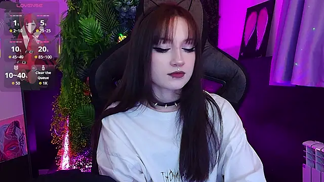 LiliLuna online show from 02.25.26