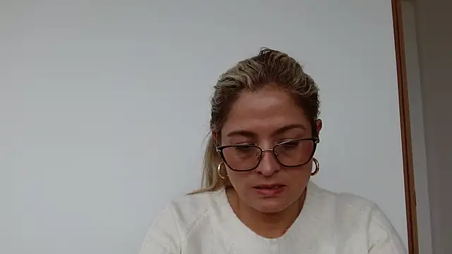 linda-mature43 online show from 09.30.25