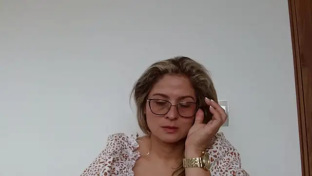 linda-mature43 online show from 10.04.25