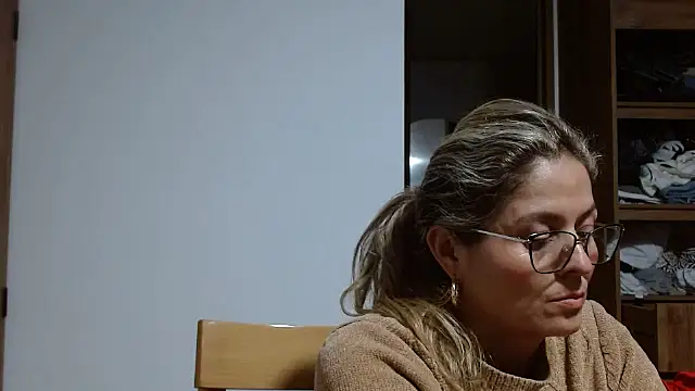 linda-mature43 online show from 10.17.25