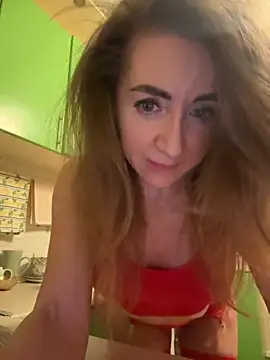 Snapshot of MarinaDiva11_74 chatting on 10.30.25 MarinaDiva11 74 online show from 10.30.25