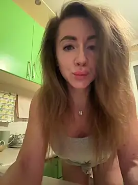 Snapshot of MarinaDiva11_74 chatting on 11.02.25 MarinaDiva11 74 online show from 11.02.25