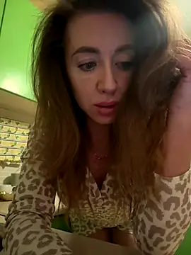 Snapshot of MarinaDiva11_74 chatting on 11.11.25 MarinaDiva11 74 online show from 11.11.25