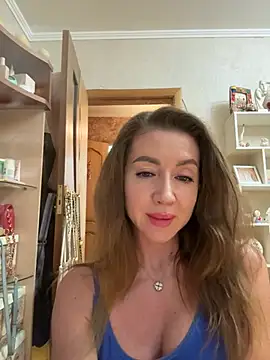 Snapshot of MarinaDiva11_74 chatting on 04.01.26 MarinaDiva11 74 online show from 04.01.26