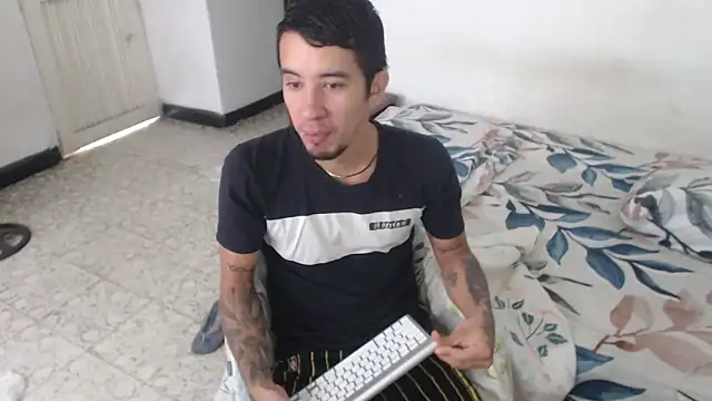 couplehotfantasies online show from 09.29.25