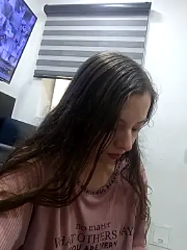 Snapshot of VioletaNova chatting on 02.04.26 VioletaNova online show from 02.04.26