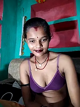 Snapshot of Maya_bhoji chatting on 10.31.25 Maya bhoji online show from 10.31.25