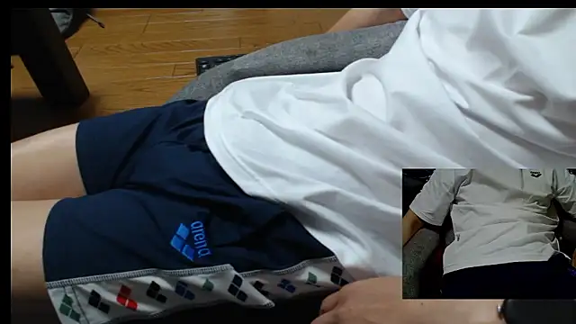 Snapshot of Yasu2000 chatting on 06.24.26 Yasu2000 online show from 06.24.26