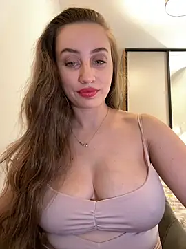 Snapshot of Maribelle_Vinnie chatting on 02.02.26 Maribelle Vinnie online show from 02.02.26