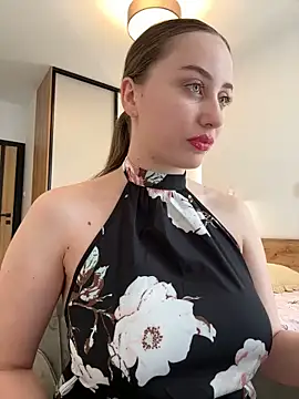 Snapshot of Maribelle_Vinnie chatting on 04.15.26 Maribelle Vinnie online show from 04.15.26