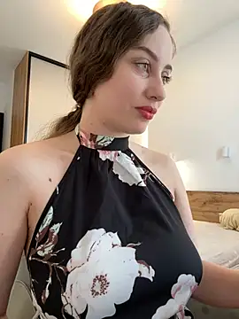 Snapshot of Maribelle_Vinnie chatting on 04.23.26 Maribelle Vinnie online show from 04.23.26