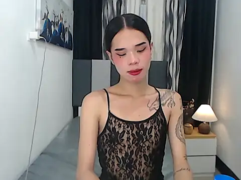Snapshot of Colette_Thompson chatting on 04.23.26 Colette Thompson online show from 04.23.26