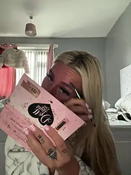 Snapshot of EllieMaeBaby chatting on 02.07.26 EllieMaeBaby online show from 02.07.26