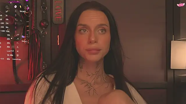 livia starwars online show from 09.18.25