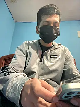 Snapshot of Sebas34_ chatting on 11.16.25 Sebas34 online show from 11.16.25