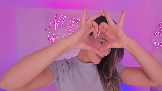 aleksandramiller  online show from 04.21.26