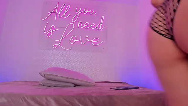 aleksandramiller  online show from 05.15.26