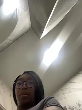 YallianaBrooks online show from 07.18.26