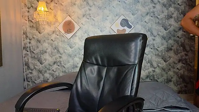 Apolo rousse1 online show from 12.20.25