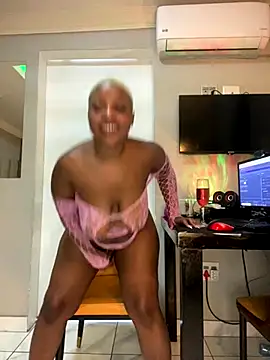 BQueen223 online show from 12.13.25