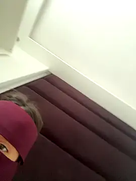 Snapshot of Rabroba89six chatting on 09.12.25 Rabroba89six online show from 09.12.25