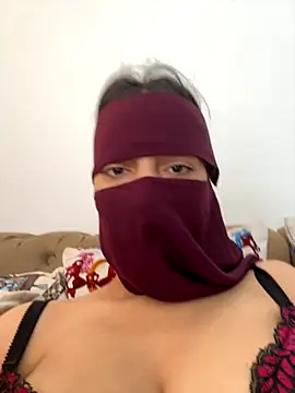 Snapshot of Rabroba89six chatting on 09.15.25 Rabroba89six online show from 09.15.25