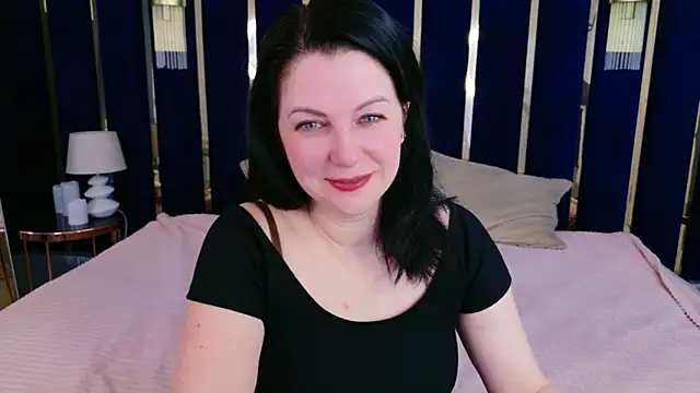 Nina Stane online show from 05.04.26