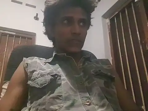 Snapshot of Ashy2001 chatting on 09.11.25 Ashy2001 online show from 09.11.25