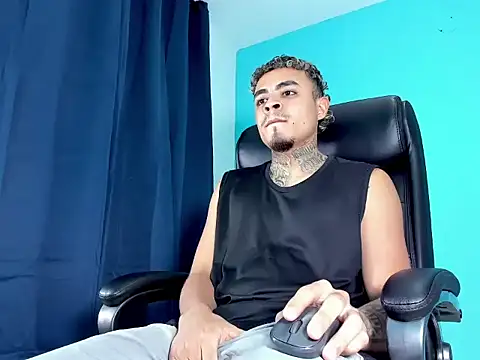 Snapshot of freyva chatting on 09.13.25 freyva online show from 09.13.25