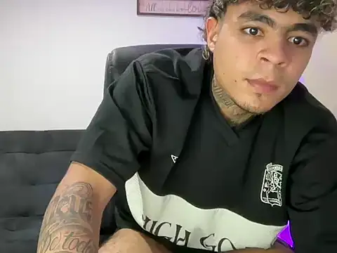 Snapshot of freyva chatting on 02.23.26 freyva online show from 02.23.26