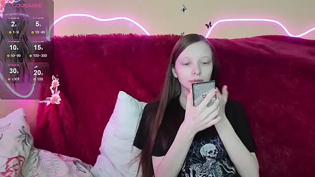 Snapshot of AliceHaris chatting on 01.07.26 AliceHaris online show from 01.07.26