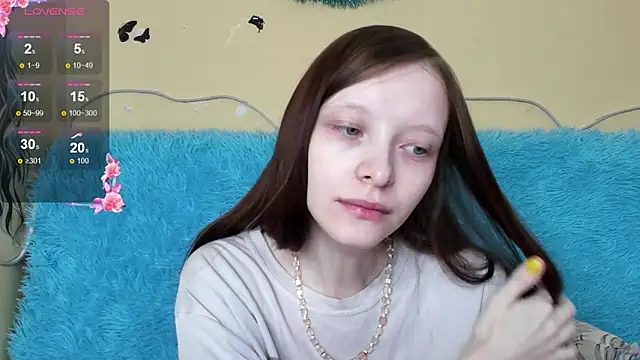 Snapshot of AliceHaris chatting on 01.08.26 AliceHaris online show from 01.08.26