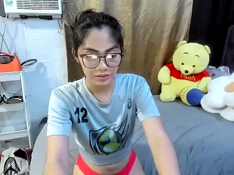 Snapshot of uramandapitite chatting on 10.30.25 uramandapitite online show from 10.30.25