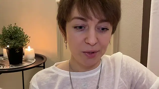 daniellia  online show from 12.14.25