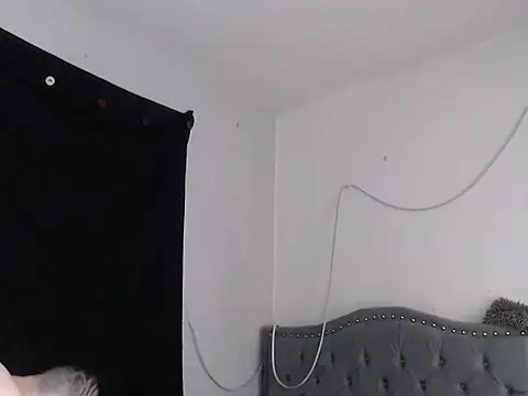 Snapshot of xalejo_max chatting on 09.17.25 xalejo max online show from 09.17.25