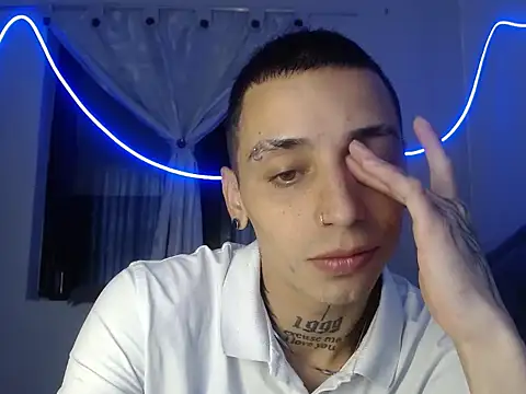 Snapshot of xalejo_max chatting on 09.22.25 xalejo max online show from 09.22.25