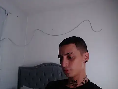 Snapshot of xalejo_max chatting on 09.23.25 xalejo max online show from 09.23.25